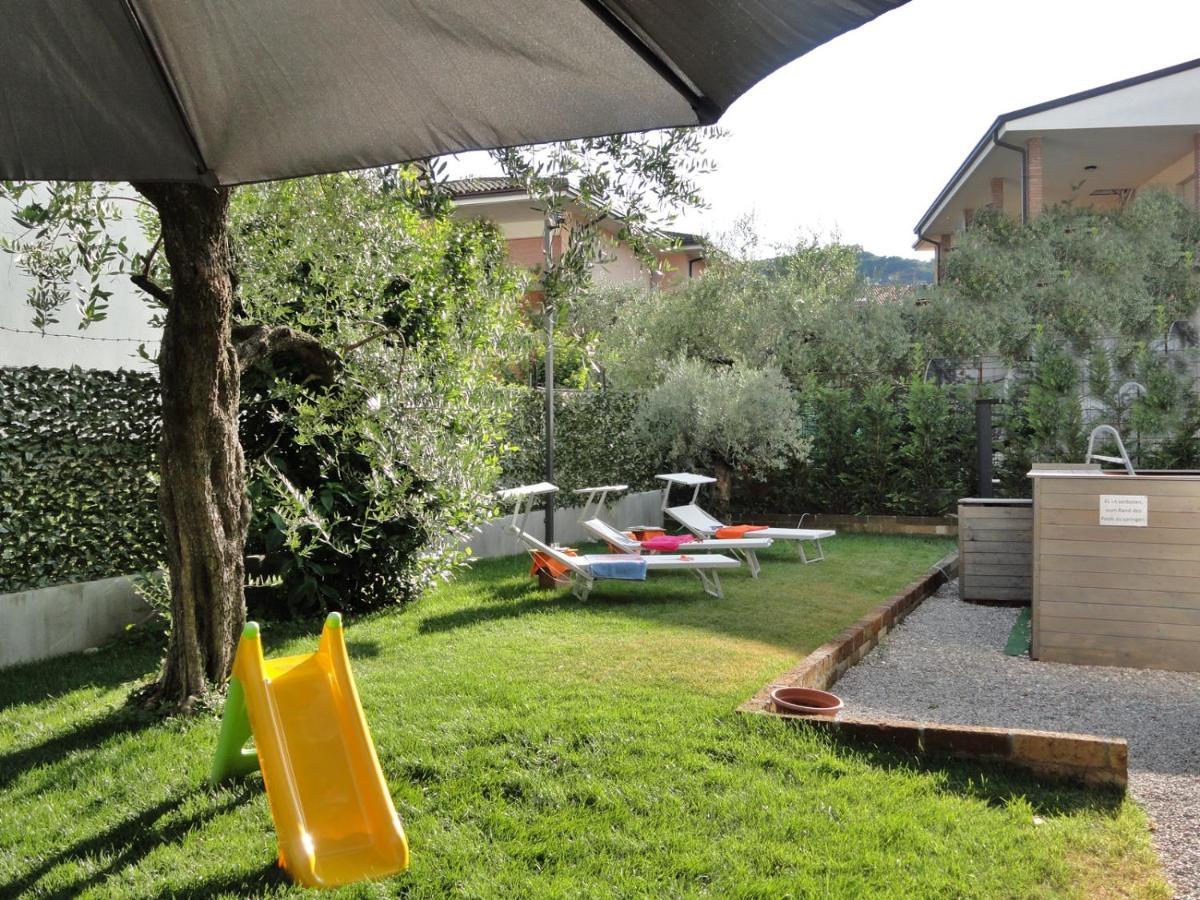 סאלו Villa Donne Del Lago Vittoria מראה חיצוני תמונה