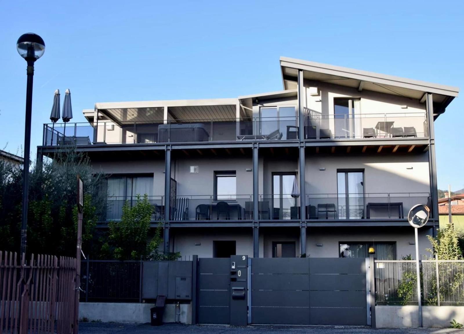 סאלו Villa Donne Del Lago Vittoria מראה חיצוני תמונה